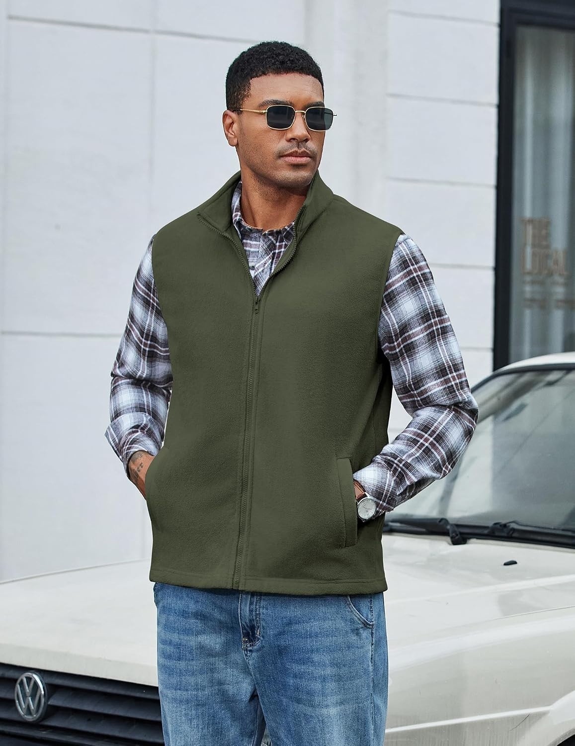 image:imageCOOFANDY Mens Polar Fleece Vest Lightweight Sleeveless Zip Up Jacket WarmArmy Green 02