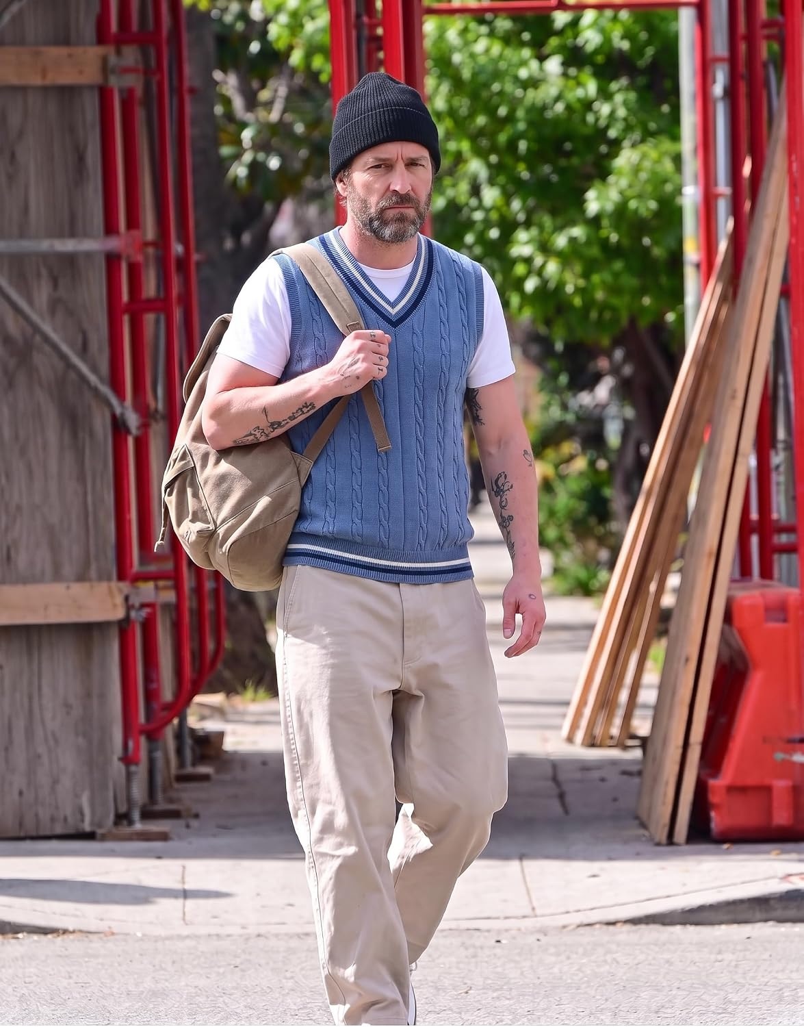 image:imageCOOFANDY Mens Sweater Vest V Neck Casual Sleeveless Knit Pullover SweaterDark Blue